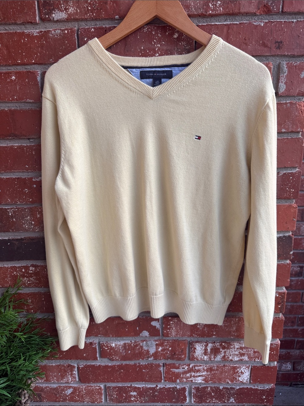 Tommy Hilfiger Women's Soft Yellow V-Neck Sweater